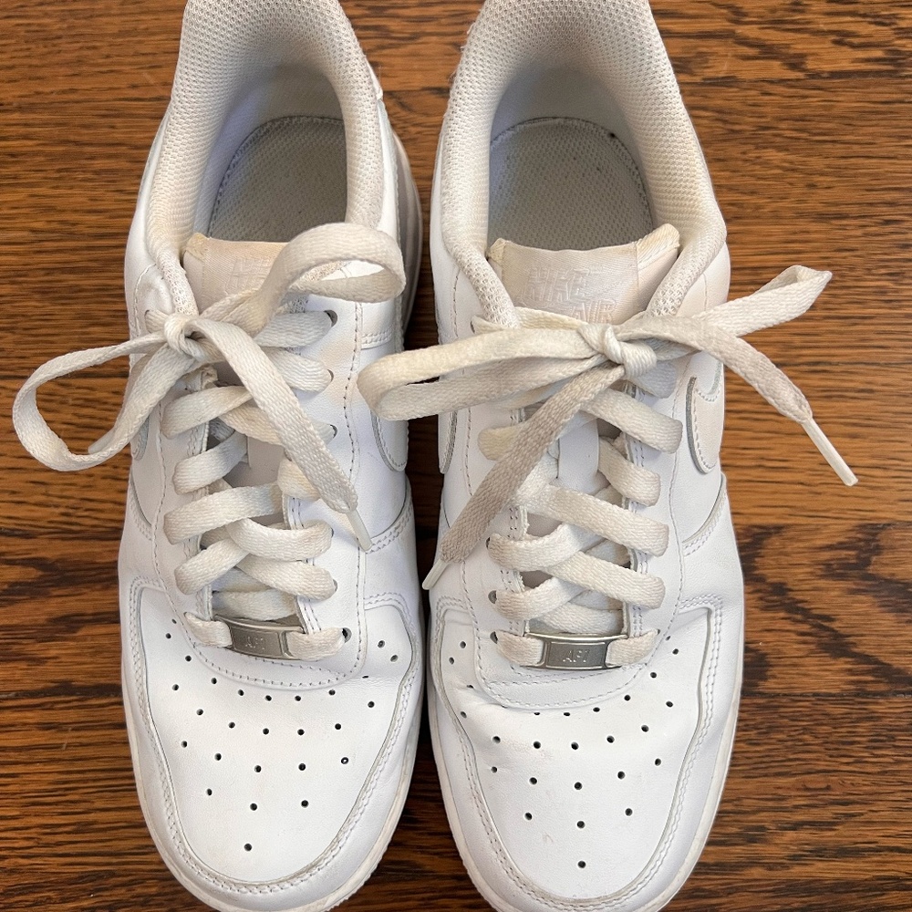White Airforce 1s